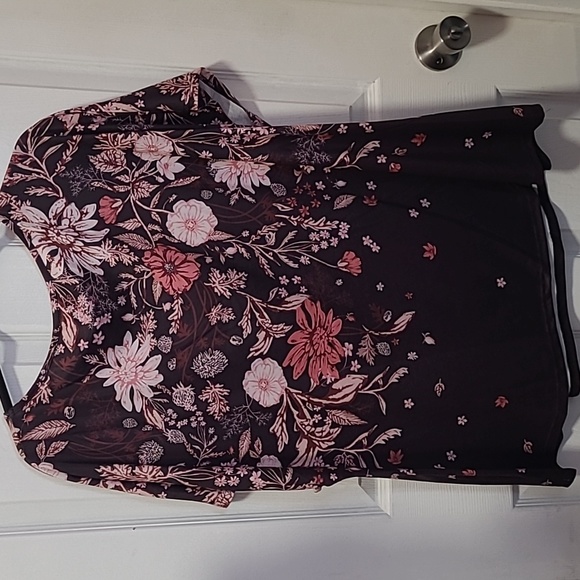 BloomChic Casual Floral Tee size 14/16 / XL/1X - Picture 2 of 7